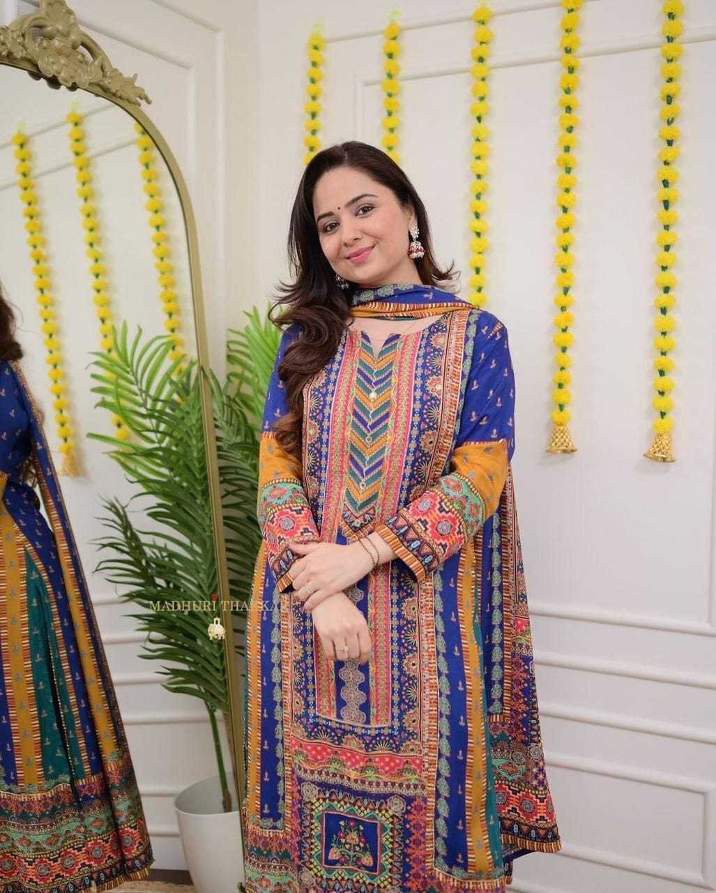 Multicoloured print with Embroidered Kurti with Dupatta and Pant Set Kurti with Bottom and Dupatta Shopin Di Apparels