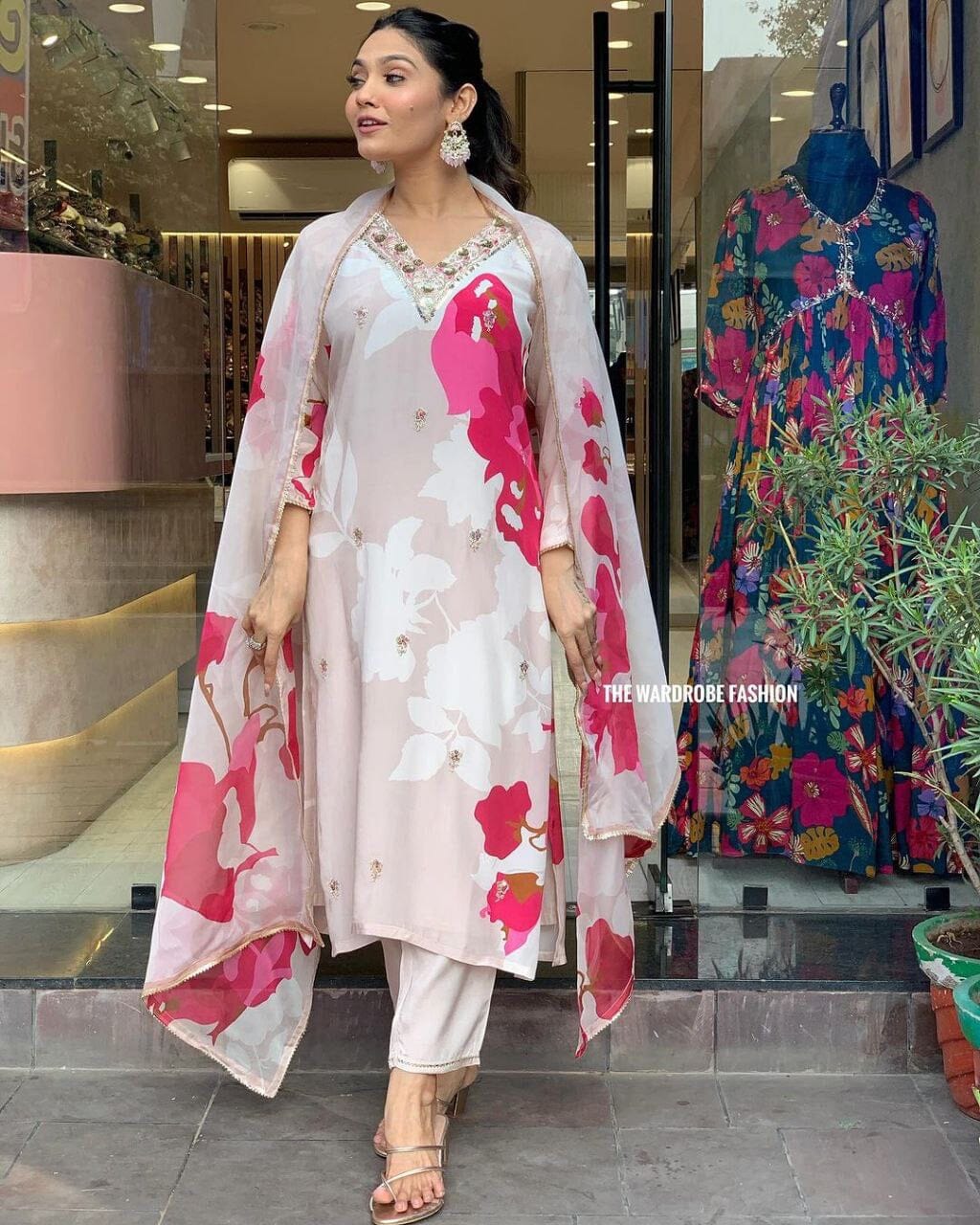 Muslin Kurti with Dupatta and Pant Kurti with Bottom and Dupatta Shopin Di Apparels