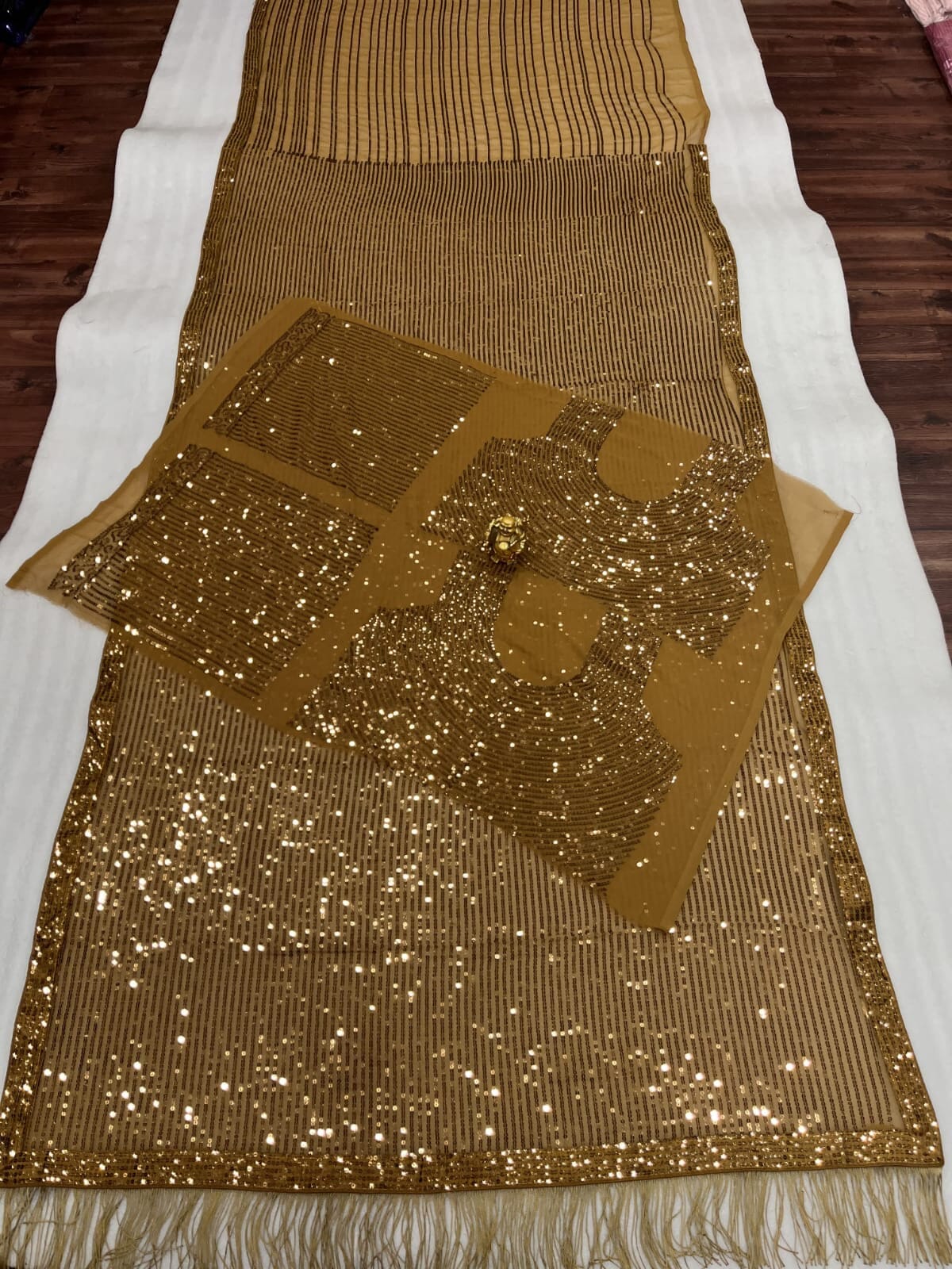 New Bollywood MADHURI DIXIT BlockBuster Sequins Designer Saree Designer Saree Shopin Di Apparels