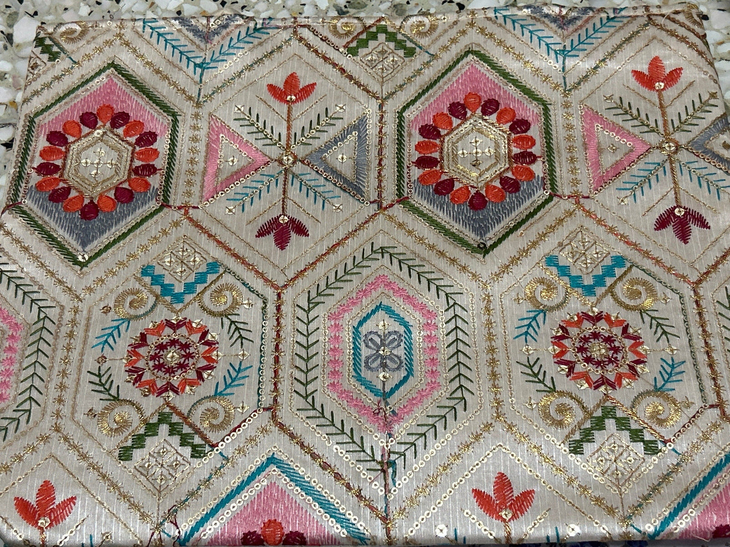 đ¸ Premium Hexagon Embroidered Tote Bag đ¸ Shopin Di Apparels