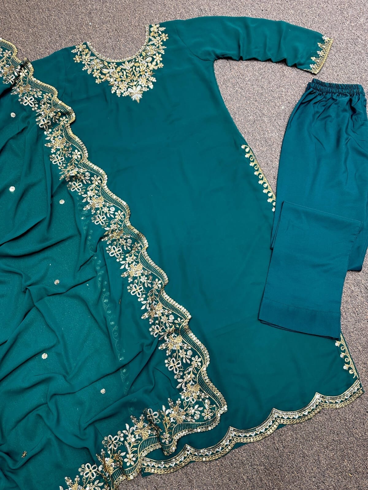 Trending faux Georgette Designer Kurti with Dupatta and Pant set Ready Made Designer Suits Shopin Di Apparels