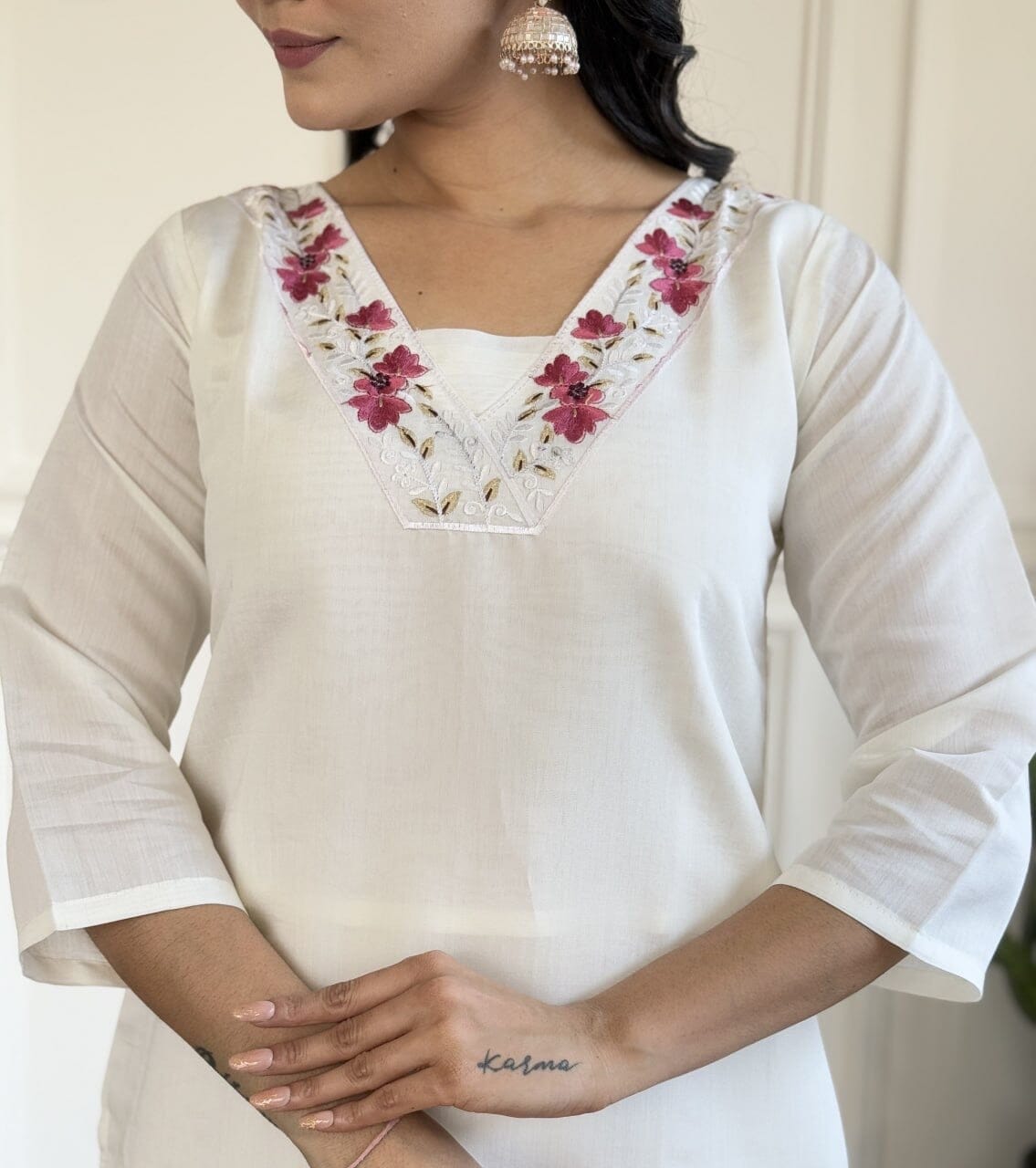 White Embroidered Chanderi Viscose Top with Nylon Dupatta and Pant set Kurti with Bottom and Dupatta Shopin Di Apparels