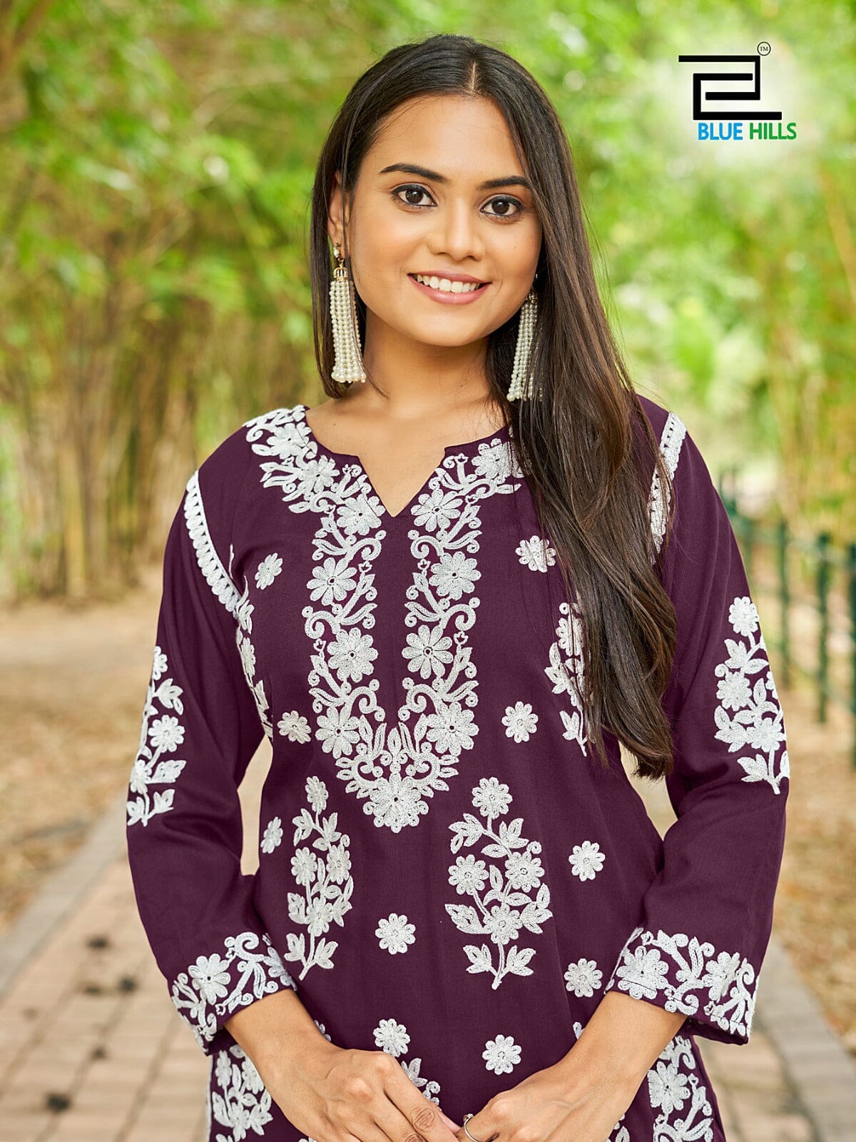 1004 White Thread Embroidered Kurti with Pant Set Kurti with Pant Blue Hills