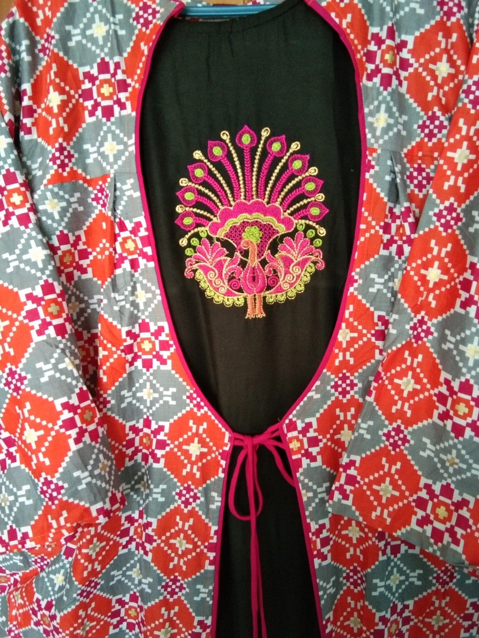 1008 Globus City Rayon Kurti with Cotton Print Shrug Kurtis Diya Trends 