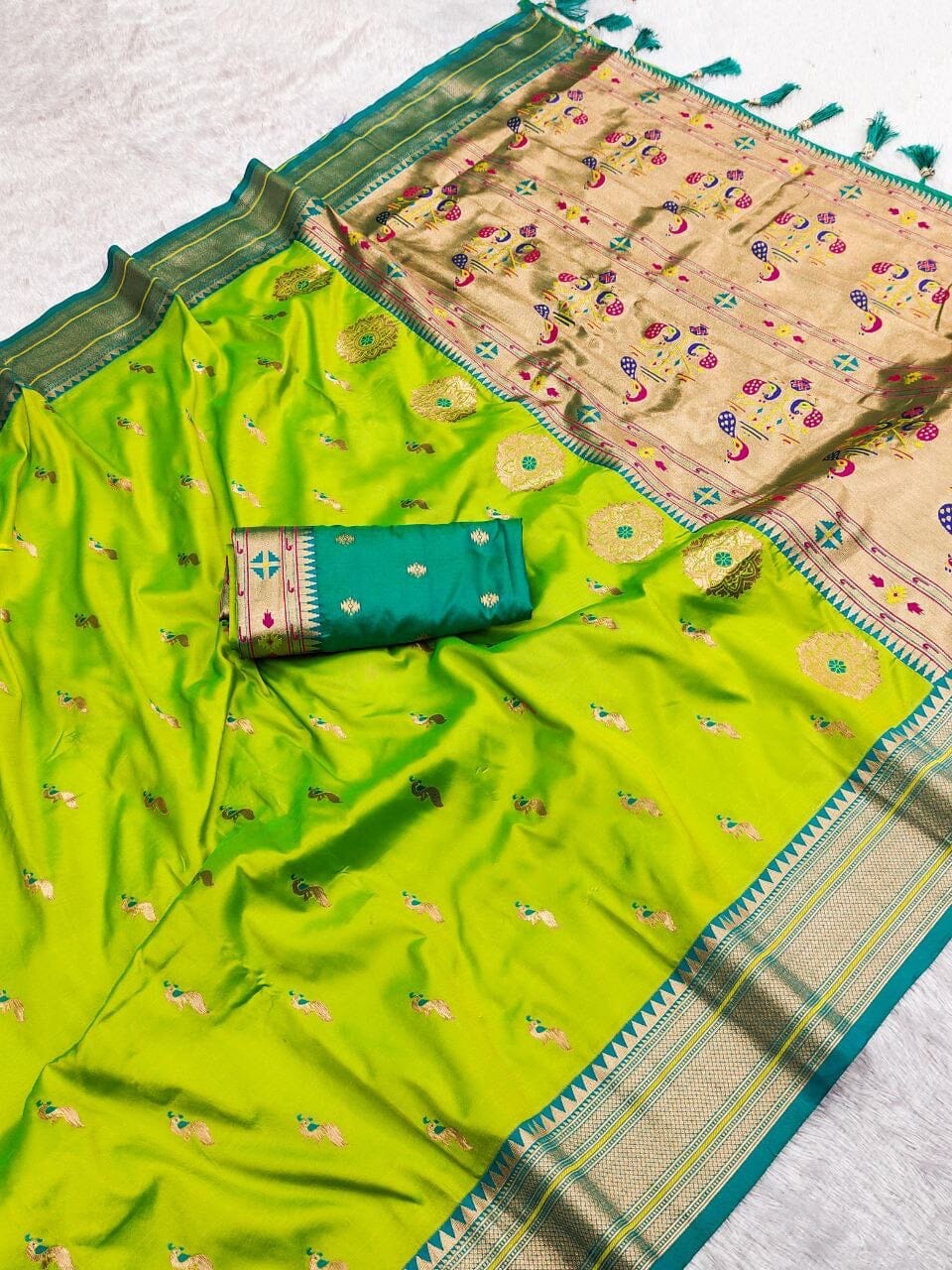 Parrot Green Peacock Paithani Silk Saree with Zari Meenakari Weaving & Tassels Silk Saree Shopin Di Apparels 