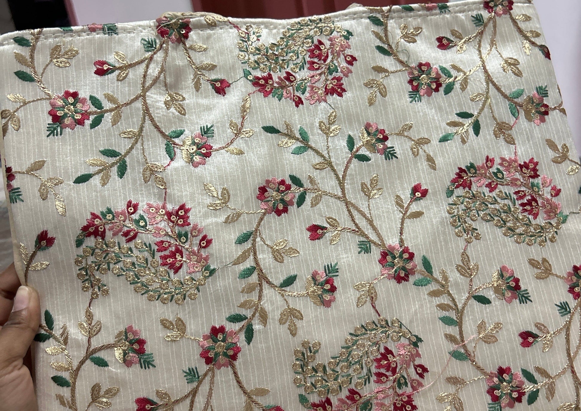 🌸 Premium Floral Wines Embroidered Tote Bag 🌸 Shopin Di Apparels 