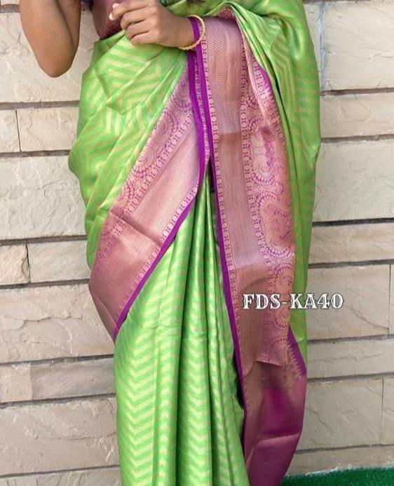 Green Banarasi Lichi Silk Saree Shopindiapparels.com 