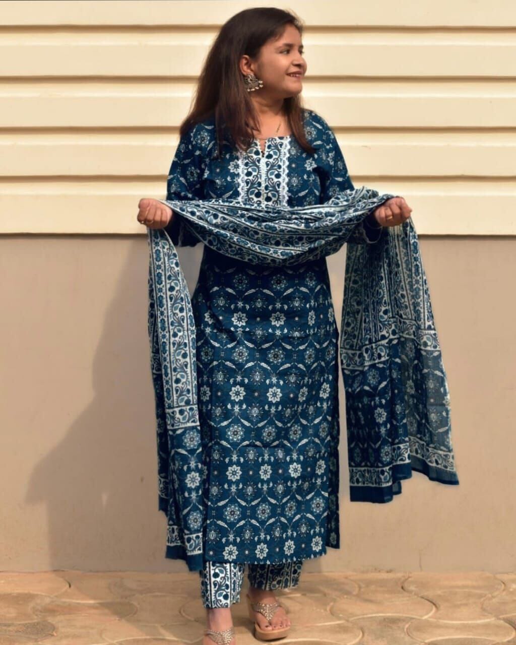 Buy Amirah's Womens Cotton Gujrati Kurti with Plazzo Set (Sky-Blue_X-Large)  at Amazon.in
